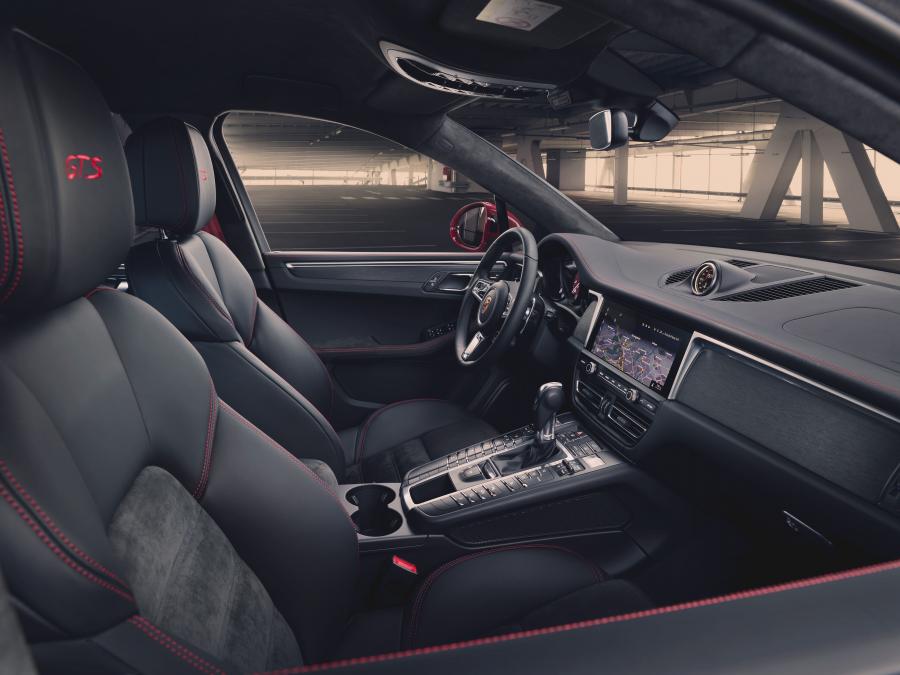 Интерьер Porsche Macan GTS (95B) 2020 года  (WW) (фото 3 из 52)
